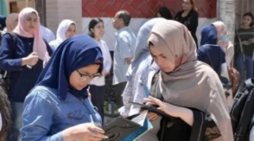 التعليم توجّه تحذيرًا لطلاب الثانوية العامة بعدم الكتابة على ظهر ورقة إجابة الأسئلة المقالية.