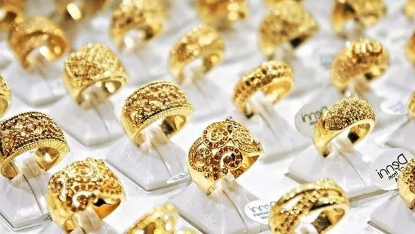 سعر جرام الذهب في ثالث أيام عيد الأضحى 8 يونيو 2025