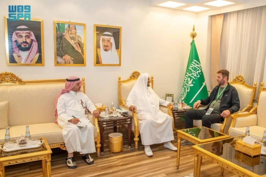 وزير الشؤون الإسلامية يرحب بمستشار وزير الخارجية الألباني وزير الشؤون الإسلامية يرحب بمستشار وزير الخارجية الألباني