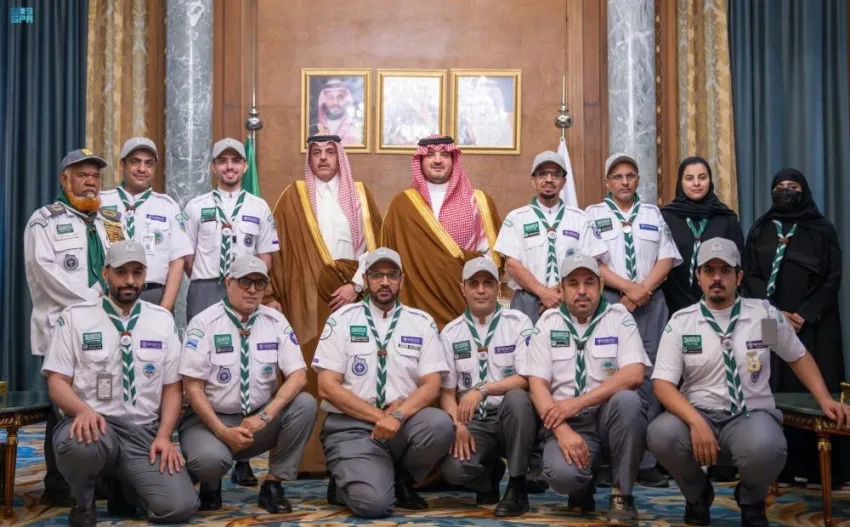 وزير الداخلية يثني على مساهمات الكشافة durante الحجّ وزير الداخلية يثني على مساهمات الكشافة durante الحجّ