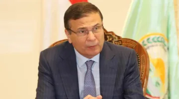 وزير الزراعة يتفقد حالة مسؤول حماية الأراضي في سوهاج بعد تعرضه للاعتداء خلال حملة إزالة التعديات