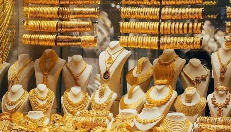 أسعار الذهب في مصر اليوم الأحد 8 يونيو 2025: انخفاض بقيمة 60 جنيهاً للجرام. أسعار الذهب في مصر اليوم الأحد 8 يونيو 2025: انخفاض بقيمة 60 جنيهاً للجرام.
