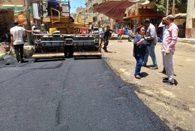 في إطار خطة التوسيع الحضري.. محافظ المنيا يراقب تنفيذ مشاريع تحسين الطرق في ملوى ومطاي. في إطار خطة التوسيع الحضري.. محافظ المنيا يراقب تنفيذ مشاريع تحسين الطرق في ملوى ومطاي.