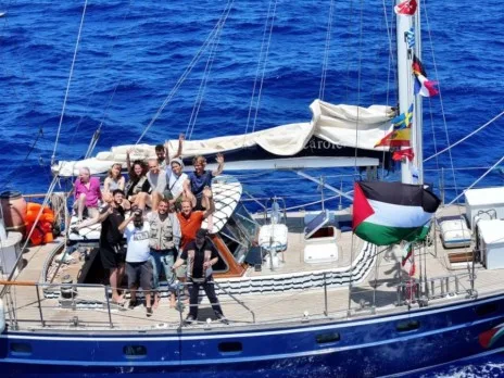 سفينة “مادلين” تقترب من سواحل غزة، ومسؤول أمني إسرائيلي يعلن عن نية الجيش منعها من الوصول إلى القطاع.. (صورة/فيديو)