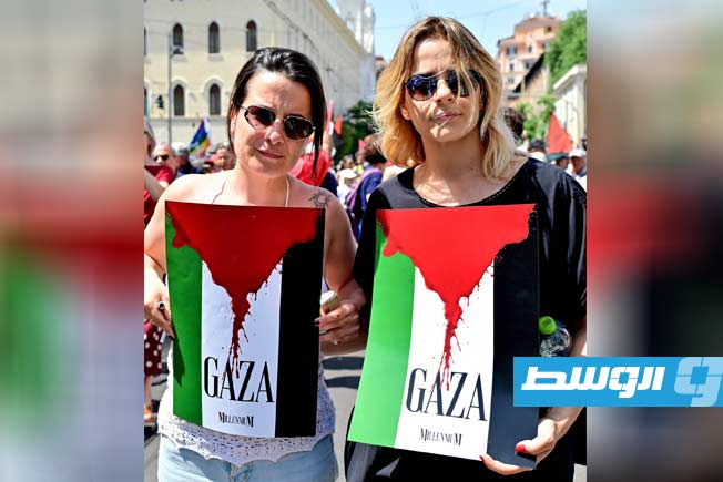 تظاهرة في روما منددة بالحرب في قطاع غزة، 7 يونيو 2025. (أ ف ب)