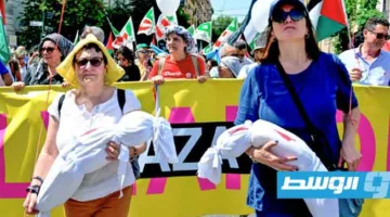 روما تستيقظ.. مئات الآلاف يتجمعون احتجاجاً على “تواطؤ” الحكومة في صراع غزة