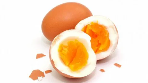 ما هو عدد البيضات التي يمكنك تناولها يوميًا دون أن تشكل خطرًا على صحتك؟ ما هو عدد البيضات التي يمكنك تناولها يوميًا دون أن تشكل خطرًا على صحتك؟