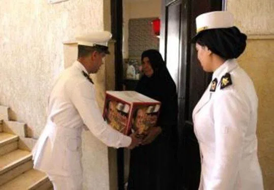 الداخلية تقدم حقائب غذائية مجانية للفئات الأكثر حاجة في المناطق الحضرية الجديدة الداخلية تقدم حقائب غذائية مجانية للفئات الأكثر حاجة في المناطق الحضرية الجديدة