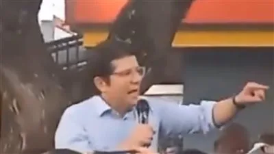 «مهاجمٌ طفل».. محاولة قتل مرشح رئاسي كولومبي وإصابته برصاصتين في الرأس «مهاجمٌ طفل».. محاولة قتل مرشح رئاسي كولومبي وإصابته برصاصتين في الرأس