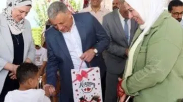 محافظ الإسماعيلية يشارك أبناء دار الرحمة لرعاية الفتيات في احتفالات عيد الأضحى المبارك