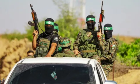 صحيفة عبرية: حماس انتصرت على جيشنا الذي يعتقد أنه الأقوى في المنطقة صحيفة عبرية: حماس انتصرت على جيشنا الذي يعتقد أنه الأقوى في المنطقة