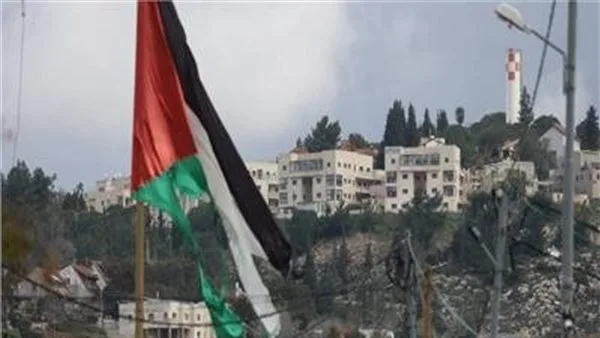 محلل سياسي فلسطيني: الاحتلال يواصل الإبادة متجاهلاً كافة الأعراف والقوانين الدولية. محلل سياسي فلسطيني: الاحتلال يواصل الإبادة متجاهلاً كافة الأعراف والقوانين الدولية.