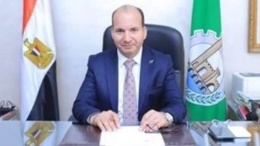 في اليوم الثالث من العيد، رئيس قطاع الصحة في القاهرة يزور المنشآت الصحية في مدينة الشروق.