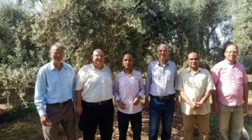مدير معهد البساتين يتفقد محطة بحوث شندويل لمتابعة السلالات والهجن.