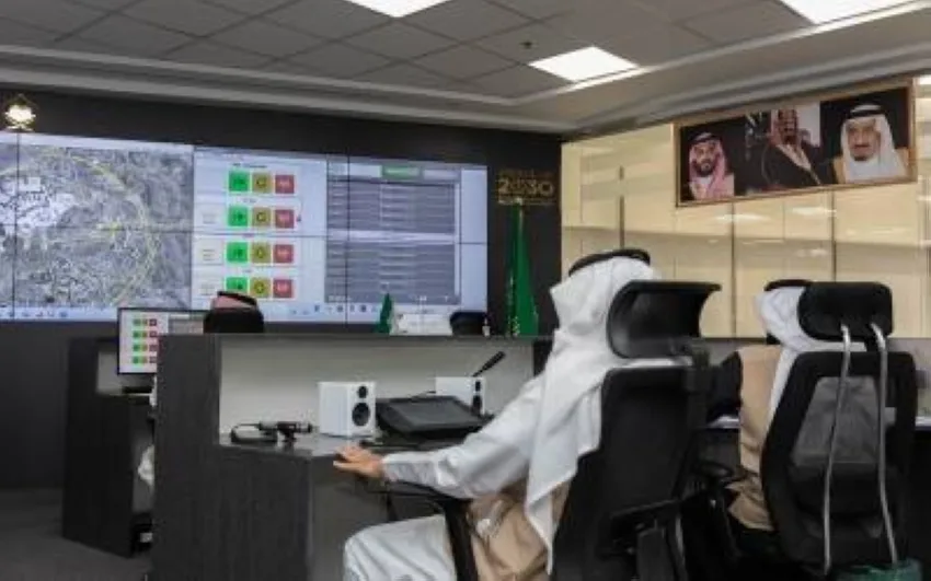 مركز المراقبة والتنسيق بوزارة الحج والعمرة يراقب تنظيم الحجاج واستعدادات المتعجلين مركز المراقبة والتنسيق بوزارة الحج والعمرة يراقب تنظيم الحجاج واستعدادات المتعجلين