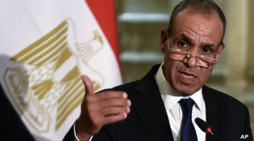 وزير الخارجية يناقش مع نظيره التركي التعاون الاقتصادي والتجاري ومستجدات الوضع في الشرق الأوسط