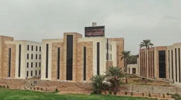 فضيحة استغلال انتخابي: جامعة خاصة تستحوذ على أصوات الطلاب وأسرهم بالتحفيز والتهديد.