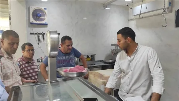 إنجاز 936 مخالفة تموينية خلال حملات تفتيشية شاملة على الأسواق والمخابز في المنيا إنجاز 936 مخالفة تموينية خلال حملات تفتيشية شاملة على الأسواق والمخابز في المنيا