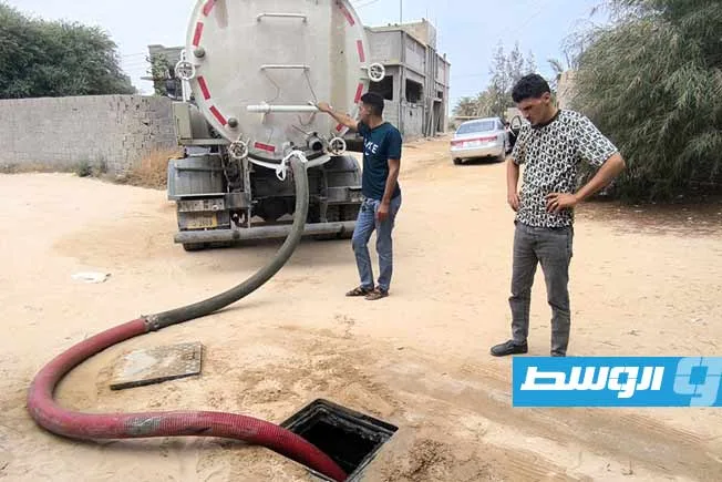 سحب مياه الآبار السوداء في زليتن خلال اليوم الثالث من عيد الأضحى سحب مياه الآبار السوداء في زليتن خلال اليوم الثالث من عيد الأضحى