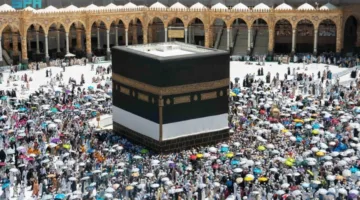 الحجاج المستعجلون يقومون بطواف الوداع بسهولة وراحة بال