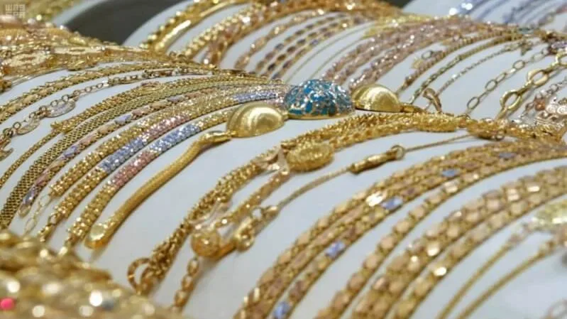 آي صاغة: زيادة أسعار الذهب محليًا بـ 60 جنيهًا خلال أسبوع وسط تقلبات عالمية | التفاصيل