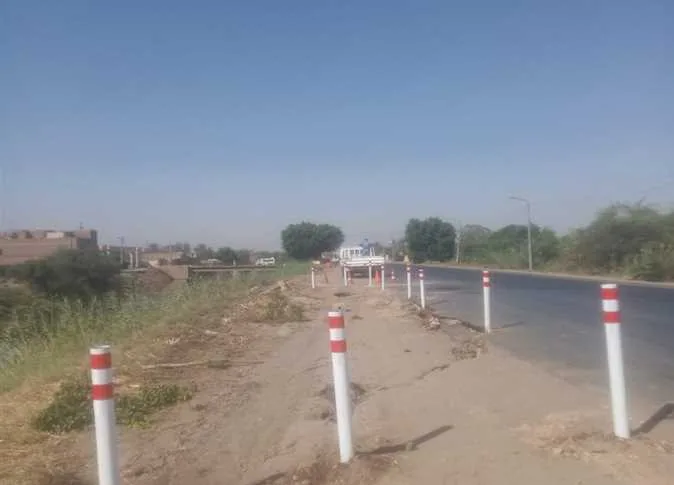 انفصال غير متوقع على طريق إسنا – الأقصر الزراعي.. وزير النقل يُصدر توجيهات بالتحرك الفوري. انفصال غير متوقع على طريق إسنا – الأقصر الزراعي.. وزير النقل يُصدر توجيهات بالتحرك الفوري.
