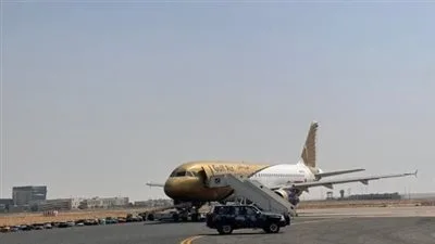 إنذار بوجود قنبلة يحفز أجهزة الأمن في مطار الكويت الدولي: عملية تفتيش لطائرة بحرينية وتصريحات رسمية مطمئنة إنذار بوجود قنبلة يحفز أجهزة الأمن في مطار الكويت الدولي: عملية تفتيش لطائرة بحرينية وتصريحات رسمية مطمئنة
