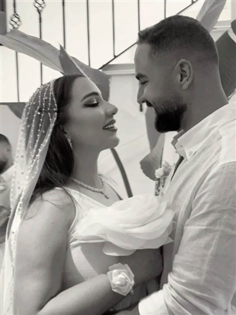«أسما في نظري».. أحمد شامل يعبر عن شكره لعائلة زوجته «أسما في نظري».. أحمد شامل يعبر عن شكره لعائلة زوجته