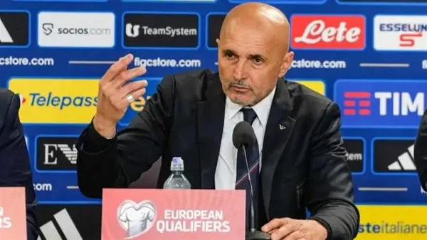 لوتشيانو سباليتي يعلن استقالته من تدريب منتخب إيطاليا لوتشيانو سباليتي يعلن استقالته من تدريب منتخب إيطاليا