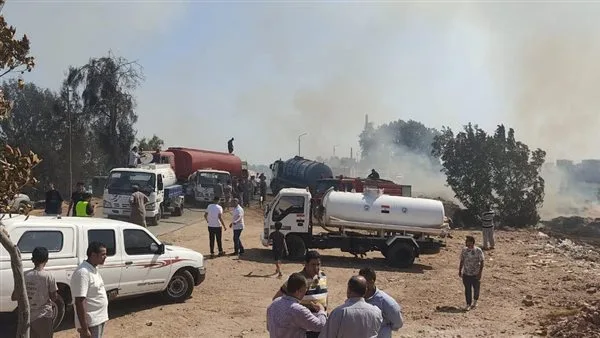 ألسنة اللهب تلتهم مخزن كتان في زفتى وقوات الحماية المدنية تتمكن من إخماد الحريق.. صور ألسنة اللهب تلتهم مخزن كتان في زفتى وقوات الحماية المدنية تتمكن من إخماد الحريق.. صور