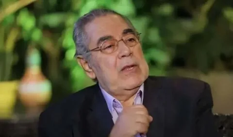 في وحدة العناية المركزة للمرة الثالثة.. تدهور صحة الفنان صبري عبد المنعم في وحدة العناية المركزة للمرة الثالثة.. تدهور صحة الفنان صبري عبد المنعم