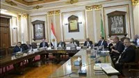 رئيس جامعة القاهرة يُؤكد على أهمية تطوير خطة تنفيذية موحدة لتفعيل الهوية البصرية.