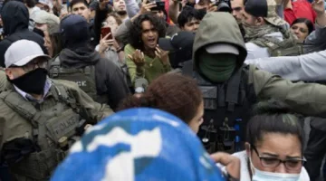 الحرس الوطني يتوجه إلى لوس أنجليس بتوجيه من ترامب استجابة للاحتجاجات ضد اعتقال المهاجرين.
