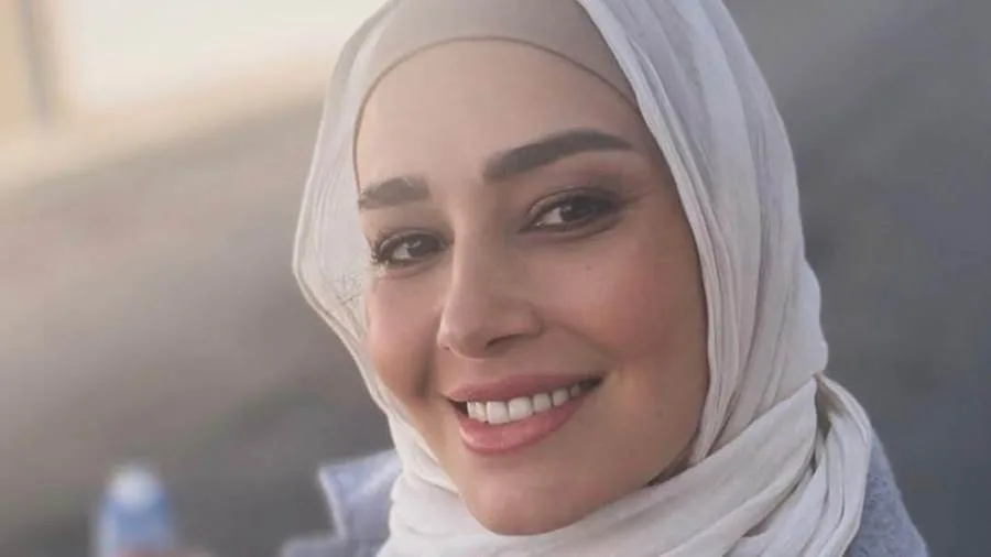 حلا شيحة تتحدث عن رؤية يوم القيامة: الناس في صفوف، والبحر والسماء مخيفين. حلا شيحة تتحدث عن رؤية يوم القيامة: الناس في صفوف، والبحر والسماء مخيفين.