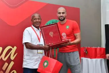 بالصور: حكيمي يشارك في الاحتفال بالجيل الذهبي للمغرب بالصور: حكيمي يشارك في الاحتفال بالجيل الذهبي للمغرب