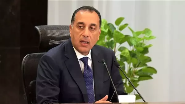 مكافأة كريمة وتقاعد غير عادي.. الحكومة تُكافئ بطل حادث حريق محطة بنزين “العاشر” مكافأة كريمة وتقاعد غير عادي.. الحكومة تُكافئ بطل حادث حريق محطة بنزين “العاشر”