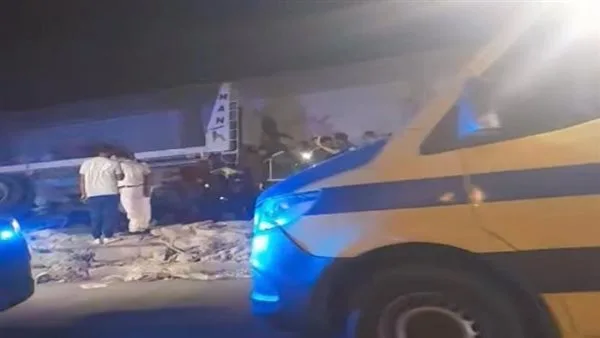وفاة امرأة وإصابة 6 أشخاص نتيجة اصطدام سيارة برصيف في الجيزة وفاة امرأة وإصابة 6 أشخاص نتيجة اصطدام سيارة برصيف في الجيزة