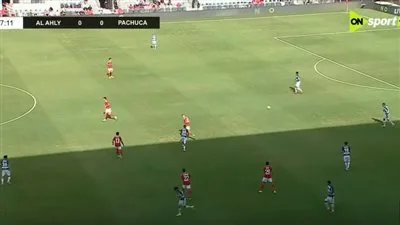 بتسديدة لا تُرد، باتشوكا يتقدم على الأهلي في منتصف الشوط الأول
