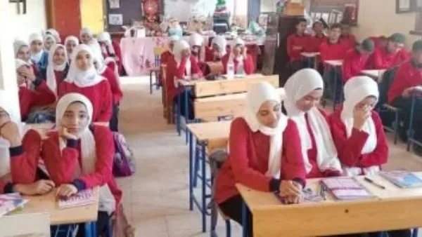 اليوم، استئناف امتحانات الدبلومات الفنية لنظام المهن والطاقة الشمسية في الوادي الجديد. اليوم، استئناف امتحانات الدبلومات الفنية لنظام المهن والطاقة الشمسية في الوادي الجديد.