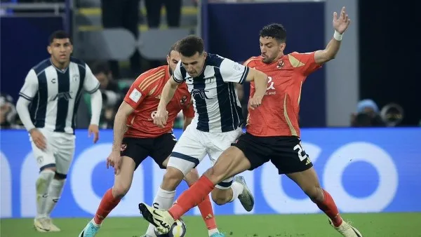 غير عادل وغير معقول.. إعلامي يتحدث عن هزيمة الأهلي أمام باتشوكا غير عادل وغير معقول.. إعلامي يتحدث عن هزيمة الأهلي أمام باتشوكا