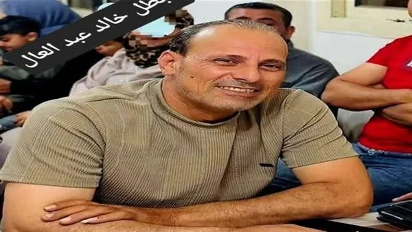 مدير جهاز العاشر: تقديم 50 ألف جنيه كدعم فوري لعائلة البطل خالد عبد العال مدير جهاز العاشر: تقديم 50 ألف جنيه كدعم فوري لعائلة البطل خالد عبد العال