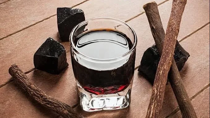 ما التأثيرات التي يسببها العرقسوس للجسم؟ ما التأثيرات التي يسببها العرقسوس للجسم؟