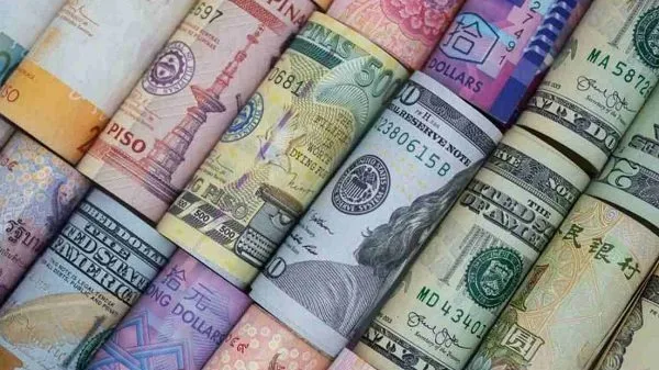 تحديثات اليوم الإثنين: أسعار العملات الأجنبية في مصر تحديثات اليوم الإثنين: أسعار العملات الأجنبية في مصر