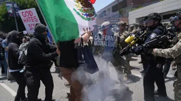 حاكم كاليفورنيا يدعو إلى إنهاء انتشار الحرس الوطني في لوس أنجلوس بعد موجة الاحتجاجات