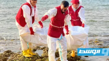 الهلال الأحمر يستخرج جثة من شاطئ تاجوراء (صور)