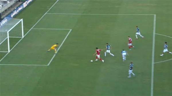 تعادل مثير بين الأهلي وباتشوكا 1-1 واللجوء لركلات الترجيح. تعادل مثير بين الأهلي وباتشوكا 1-1 واللجوء لركلات الترجيح.