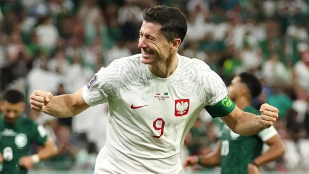 ليڤاندوفسكي يكشف السبب الحقيقي وراء تخليه عن منتخب بولندا ليڤاندوفسكي يكشف السبب الحقيقي وراء تخليه عن منتخب بولندا