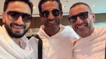 على قمة جبل الرحمة.. حمادة هلال يُسجل تجربة الحج مع السقا وعمرو سعد (صور)
