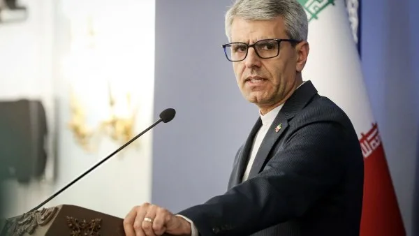 إيران تنبه بالتصعيد في حال اتخذ مجلس محافظي الوكالة الذرية قرارًا معاديًا لها. إيران تنبه بالتصعيد في حال اتخذ مجلس محافظي الوكالة الذرية قرارًا معاديًا لها.