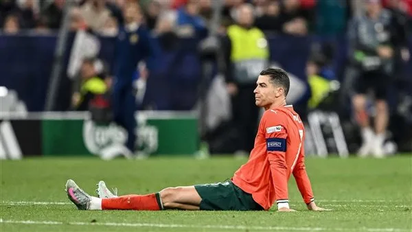 أسطورة لا تتوقف.. رونالدو يضيف فصلًا جديدًا إلى تاريخه الرائع مع المنتخب البرتغالي أسطورة لا تتوقف.. رونالدو يضيف فصلًا جديدًا إلى تاريخه الرائع مع المنتخب البرتغالي